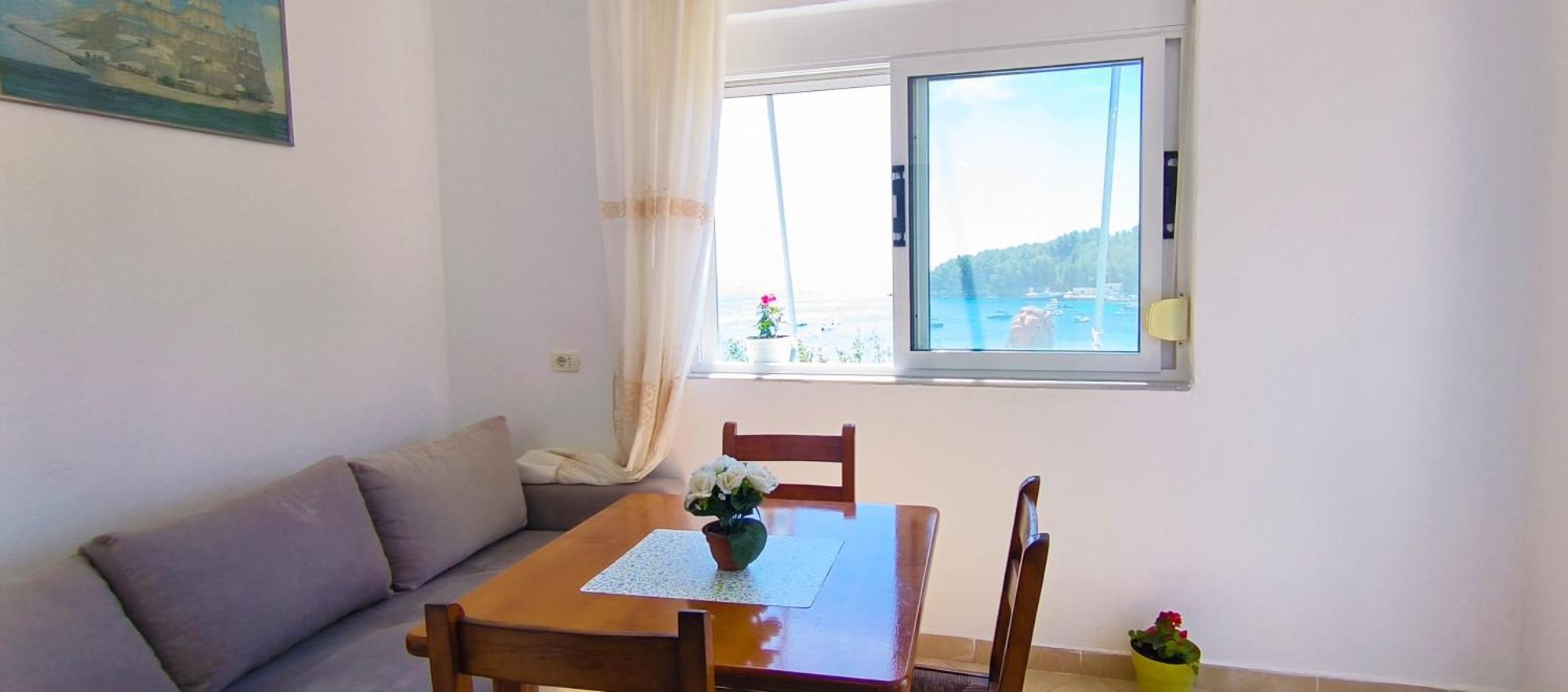 Natasha Rooms Himare Exteriör bild